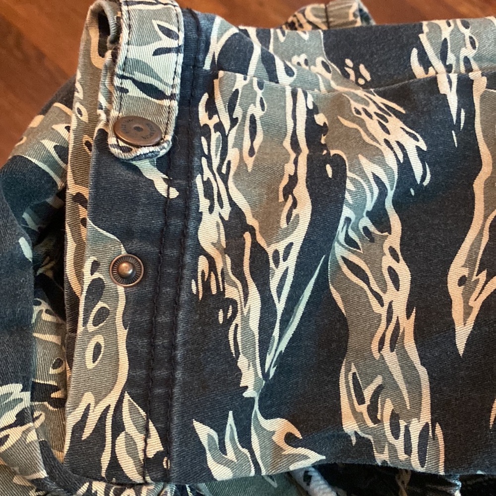 V! ECKŌ unltd camo pants size S pre-owned in good condition - Picture 7 of 13